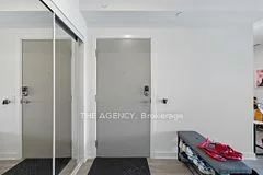 Condo Apartment in Vaughan