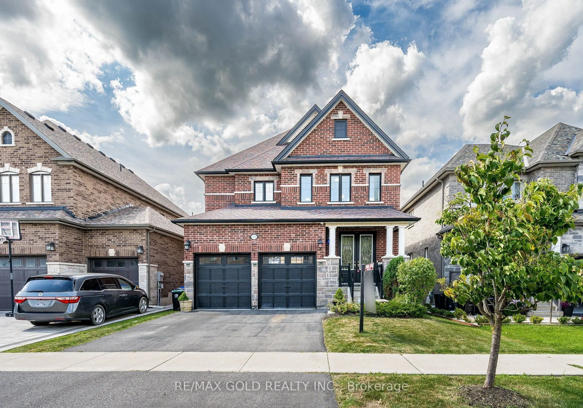220 Eight Avenue, New Tecumseth, On L9r 0h8