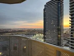 Condo Apartment in Vaughan