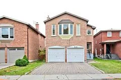 Detached in Richmond Hill