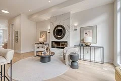 Att/Row/Townhouse in Richmond Hill