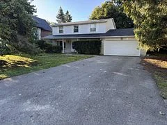 Detached in King