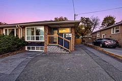 82 Harrison Drive, Newmarket, ON L37 4P4