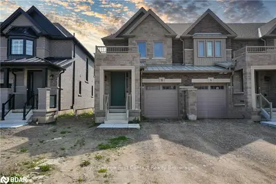 8 Kiernan Crescent North Crescent, New Tecumseth, On L9r 0v4