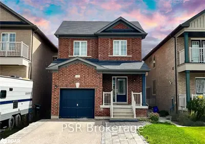 37 Broughton Terrace Lower, Bradford West Gwillimbury, On L3z 0j7