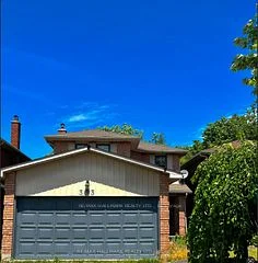 393 pickering Crescent, Newmarket, ON L3Y 8G8