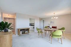 20 William Roe Boulevard 705, Newmarket, ON L3Y 5V6