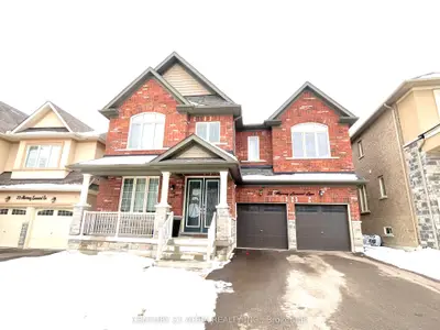 Detached in East Gwillimbury