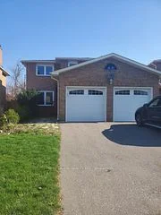104 Houseman Crescent, Richmond Hill, ON L4C 7S5