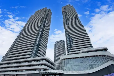 Condo Apartment in Vaughan
