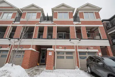 Att/Row/Townhouse in Markham