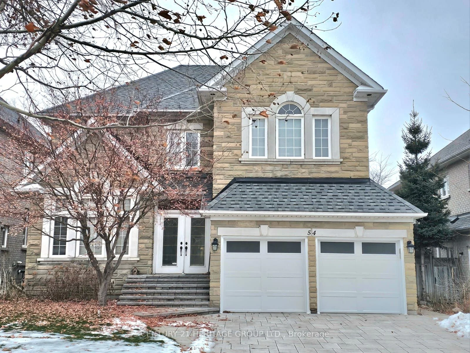 54 Farnham Drive, Richmond Hill, ON L4B 4E7