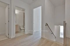 Condo Apartment in Richmond Hill