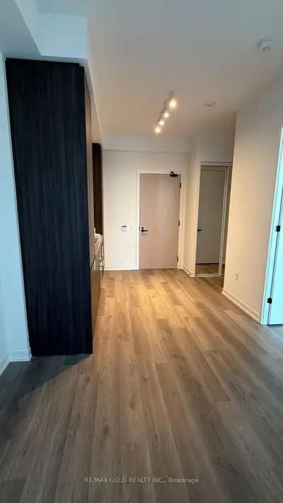 Condo Apartment in Vaughan
