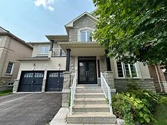 981 Goring Circle, Newmarket, ON L3X 0A1
