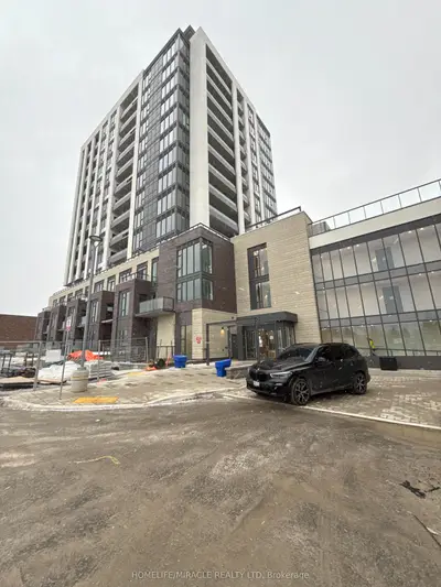 Condo Apartment in Newmarket