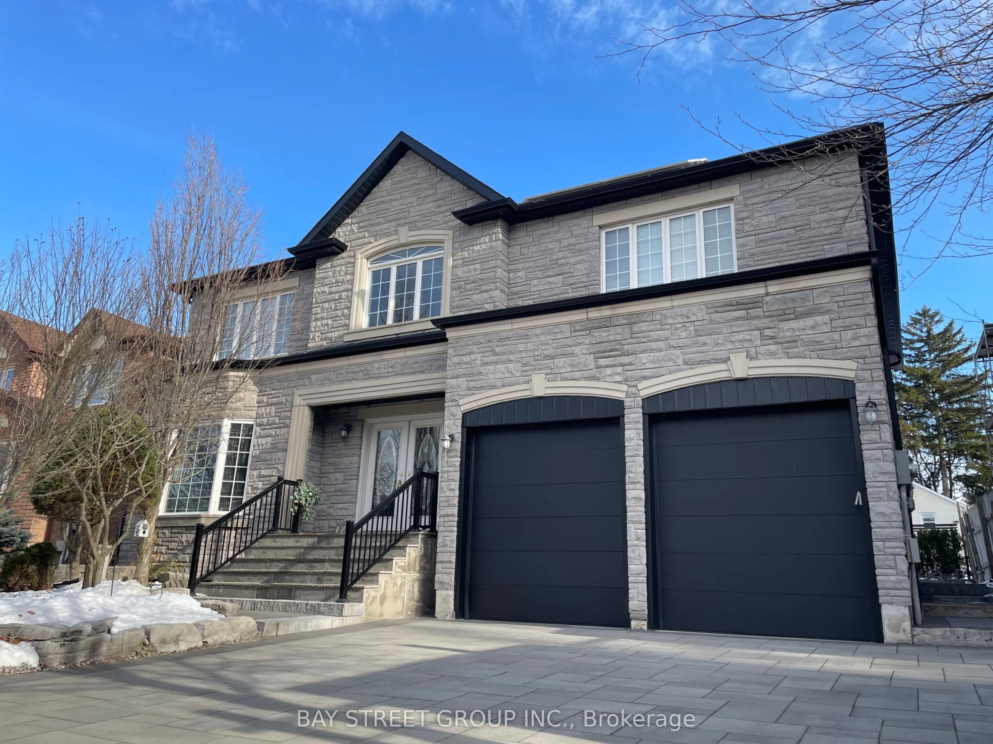 17 Dunvegan Drive, Richmond Hill, ON L4C 9P8
