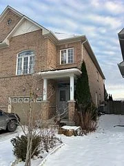 531 Reeves Way Boulevard Main, Whitchurch-Stouffville, ON L4A 0H1