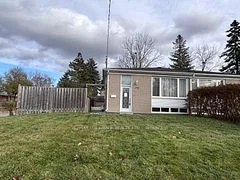 Semi-Detached in Richmond Hill