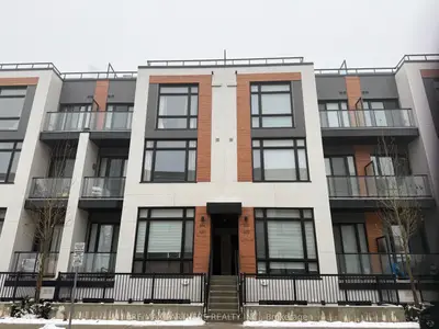 Condo Townhouse in Richmond Hill