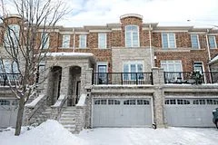 Att/Row/Townhouse in Aurora