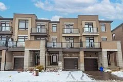 Att/Row/Townhouse in Richmond Hill