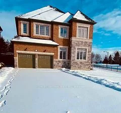 123 Mitchell Place, Newmarket, ON L3Y 0E2
