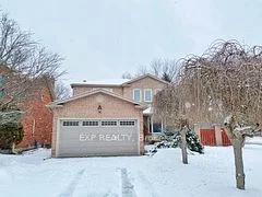 1 Teasdale Court, Aurora, ON L4G 6C1
