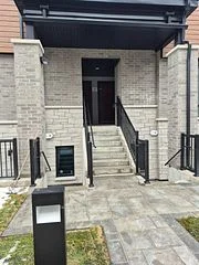 113 Marydale Avenue 12, Markham, ON L3S 0E3