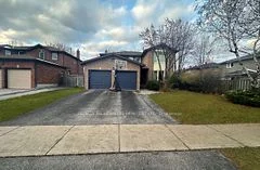 77 Bristol Road, Newmarket, ON L3Y 7V4