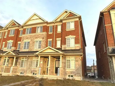 Att/Row/Townhouse in Markham