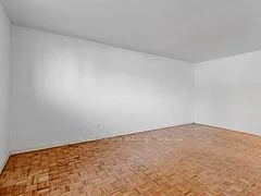 165 Colborne Avenue 103, Richmond Hill, ON L4C 2K2