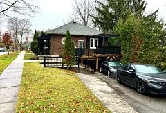 115 Raglan Street, Newmarket, On L3y 4b2