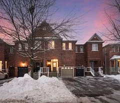 24 Gosnel Circle, Bradford West Gwillimbury, ON L3Z 2P5