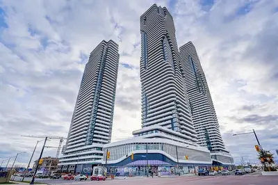 Condo Apartment in Vaughan