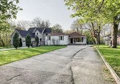 126 Weldrick Rd Road W Lower, Richmond Hill, ON L4C 3V1