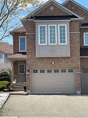 11 Peninsula Crescent, Richmond Hill, ON L4S 1T9