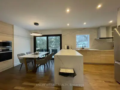 382 Lynett Crescent MAIN FLOOR, Richmond Hill, ON L4C 2V5