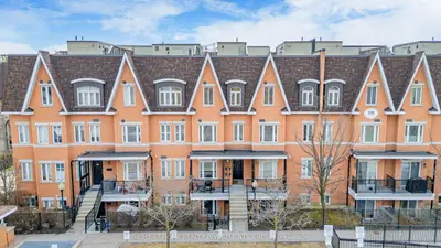 Condo Townhouse in Markham