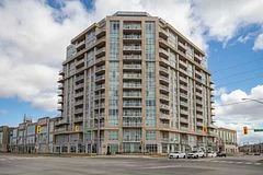 Condo Apartment in Markham