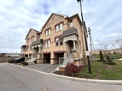 Att/Row/Townhouse in Vaughan