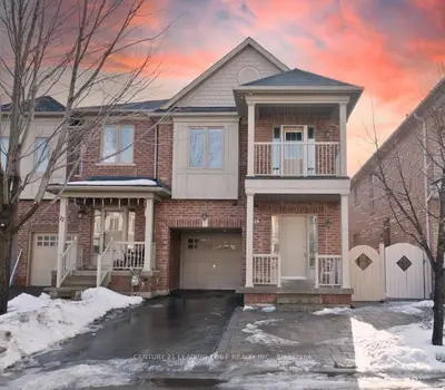 Att/Row/Townhouse in Vaughan