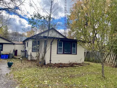 257 Cedarholme Avenue S, Georgina, ON L4P 2W5