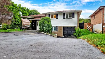 Detached in Aurora