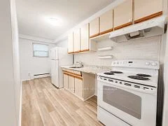 9928A Bayview Avenue 3, Richmond Hill, ON L4C 2L1