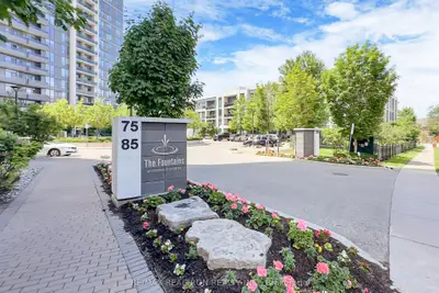 Condo Apartment in Vaughan