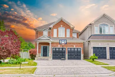 Detached in Richmond Hill