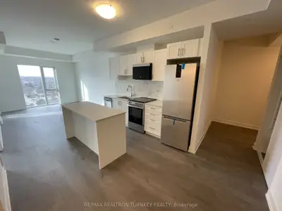 Condo Apartment in Newmarket