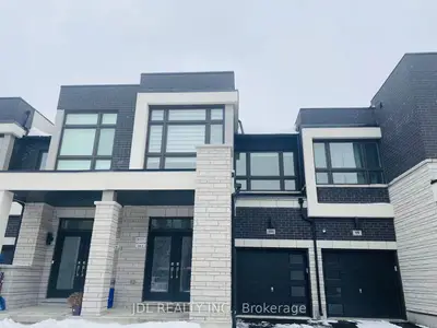Att/Row/Townhouse in Richmond Hill