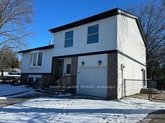 832 Boronia Crescent, Newmarket, On L3y 5j9